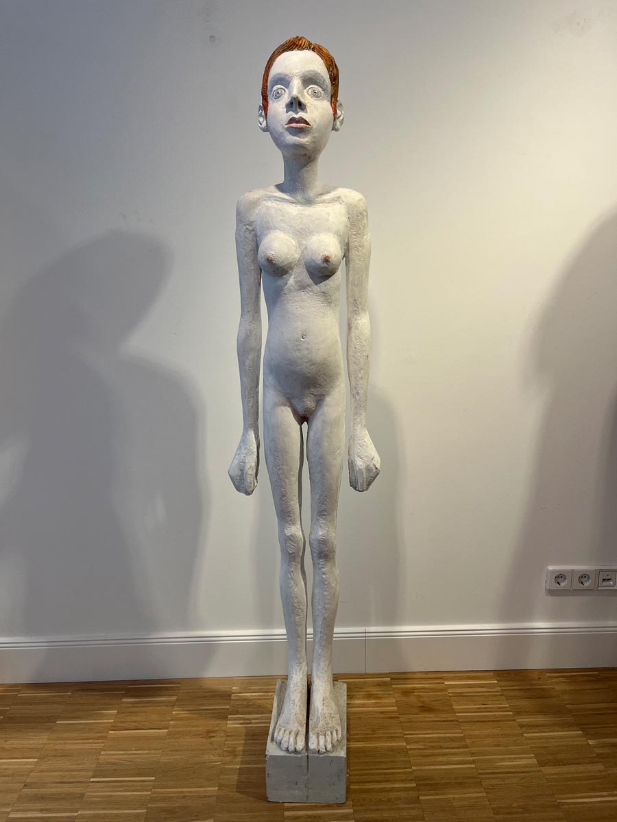 Hans Scheib Kuenstlerin 2010 HolzFarbe 167 x 37 x 26 cm